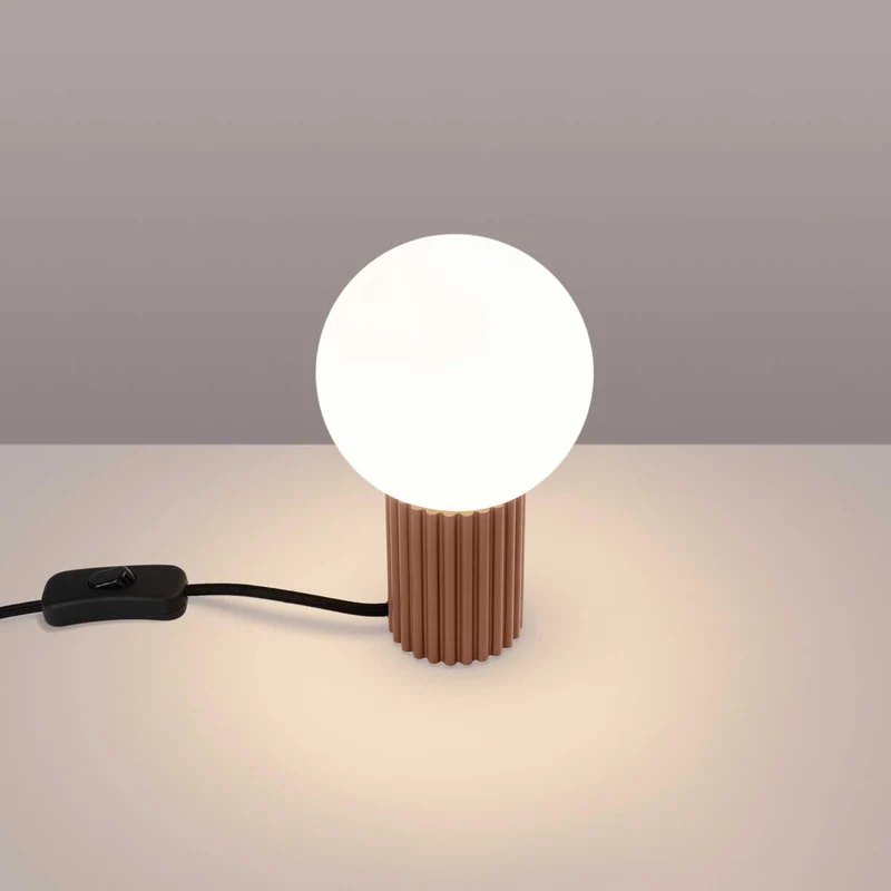 Isis - Lampe à poser contemporaine en aluminium et verre