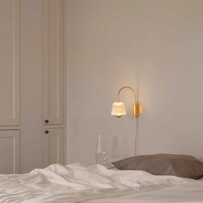 Asteea - Applique murale LED en acrylique nervuré et métal, style Art déco