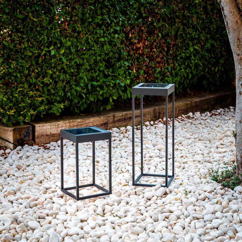 Kasp - Lampe à poser portable solaire en acier, style contemporain
