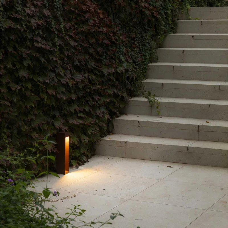 Cerler - Balise LED en acier, style contemporain