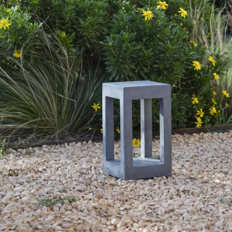 Pilo - Borne LED en béton, style contemporain