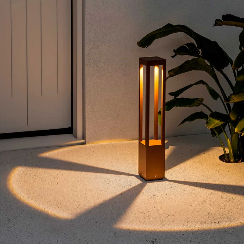 Agra - Borne LED en acier, style contemporain