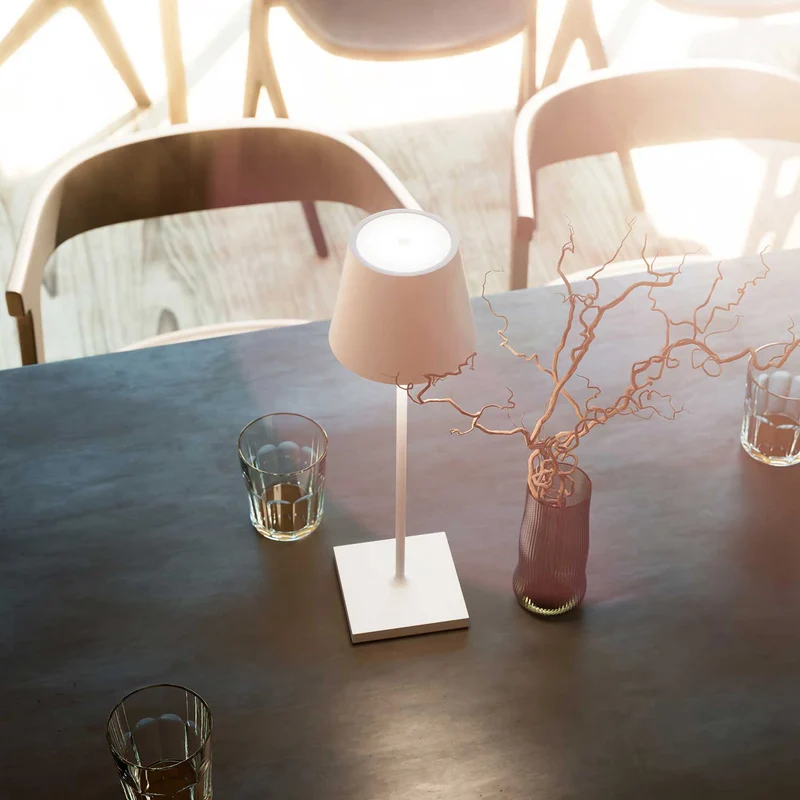 Nuindie - Lampe à poser LED sans fil 38 cm IP54 en acier laqué, style minimaliste