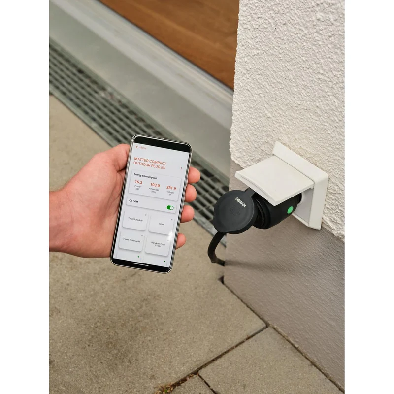 LEDANCE ZigBee SMART+ presa compatta intelligente da esterno, nera