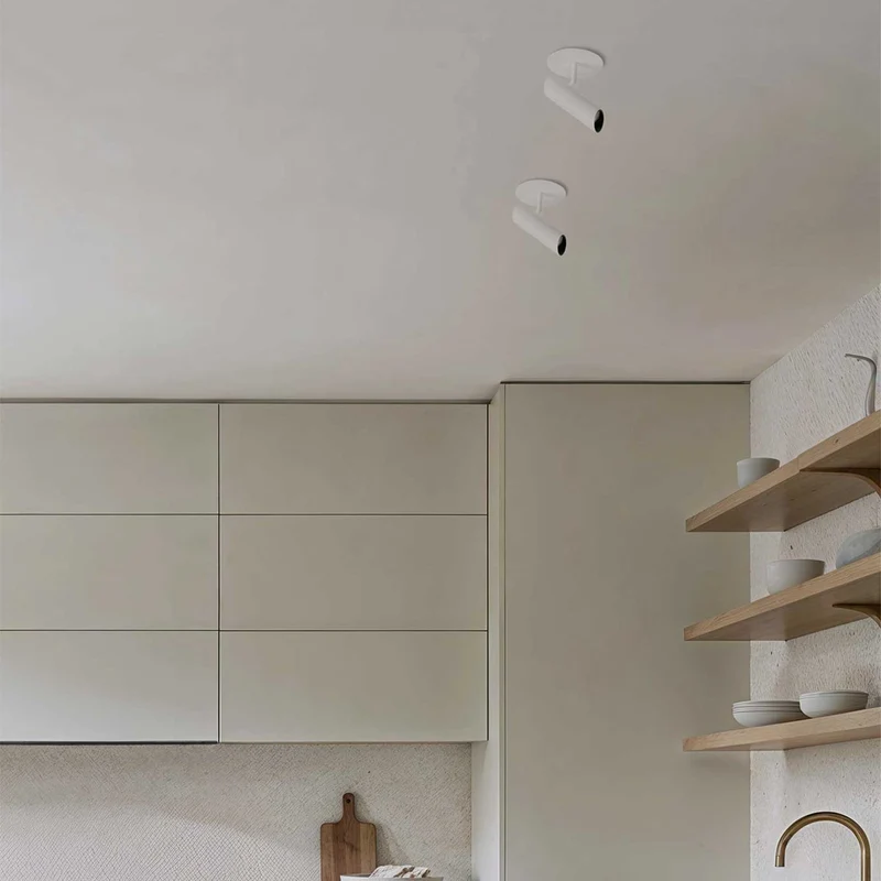 Leo - Spot LED en acier, style contemporain