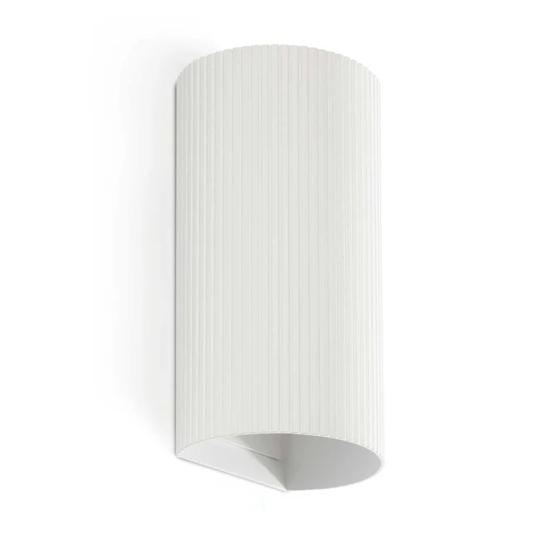 Sole - Applique murale cannelée en acier, style contemporain