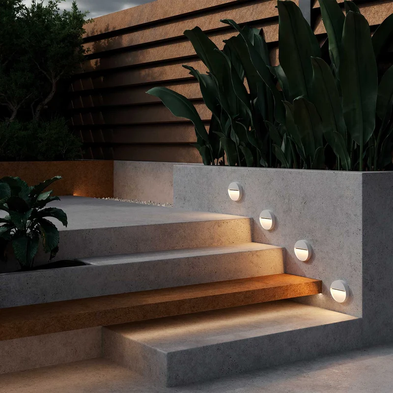Mane - Applique murale LED ronde pour escalier en acier, style contemporain