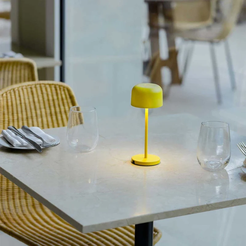 Mavis - Lampe à poser sans fil en acier, style contemporain