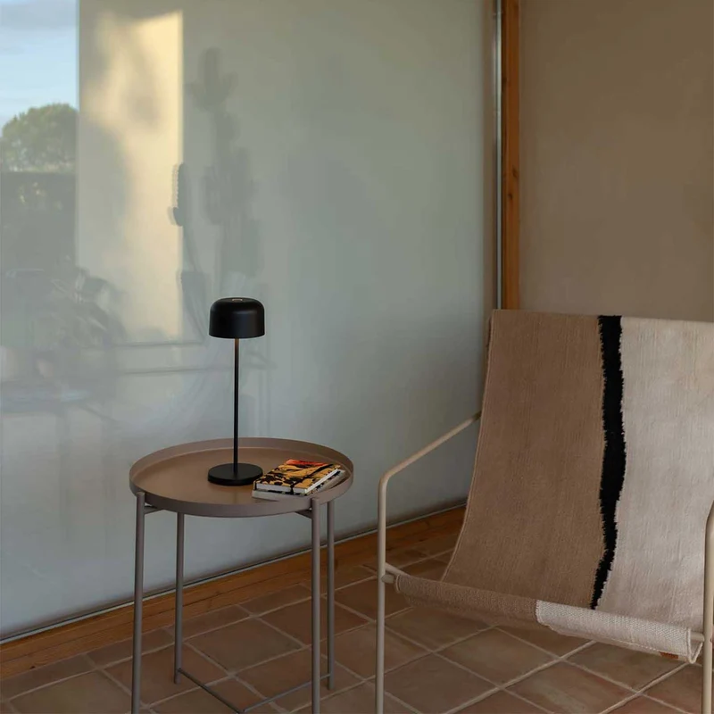 Mavis - Lampe à poser sans fil en acier, style contemporain