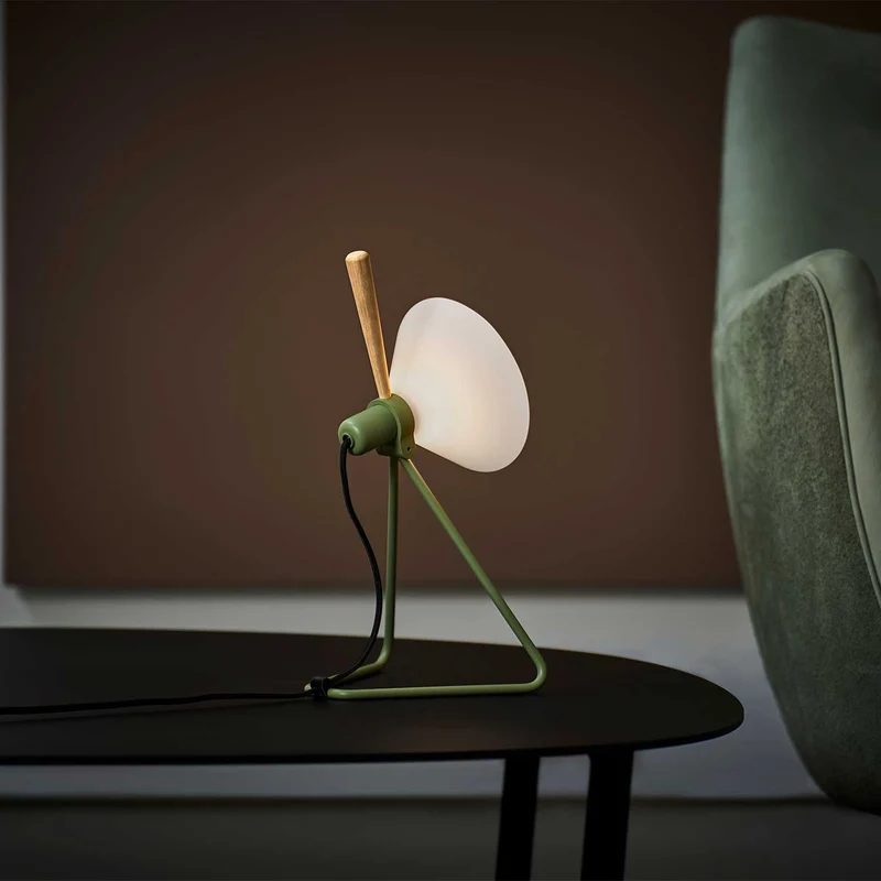 Model 356 Spot - Lampe à poser en acier, ABS et chêne, style industriel