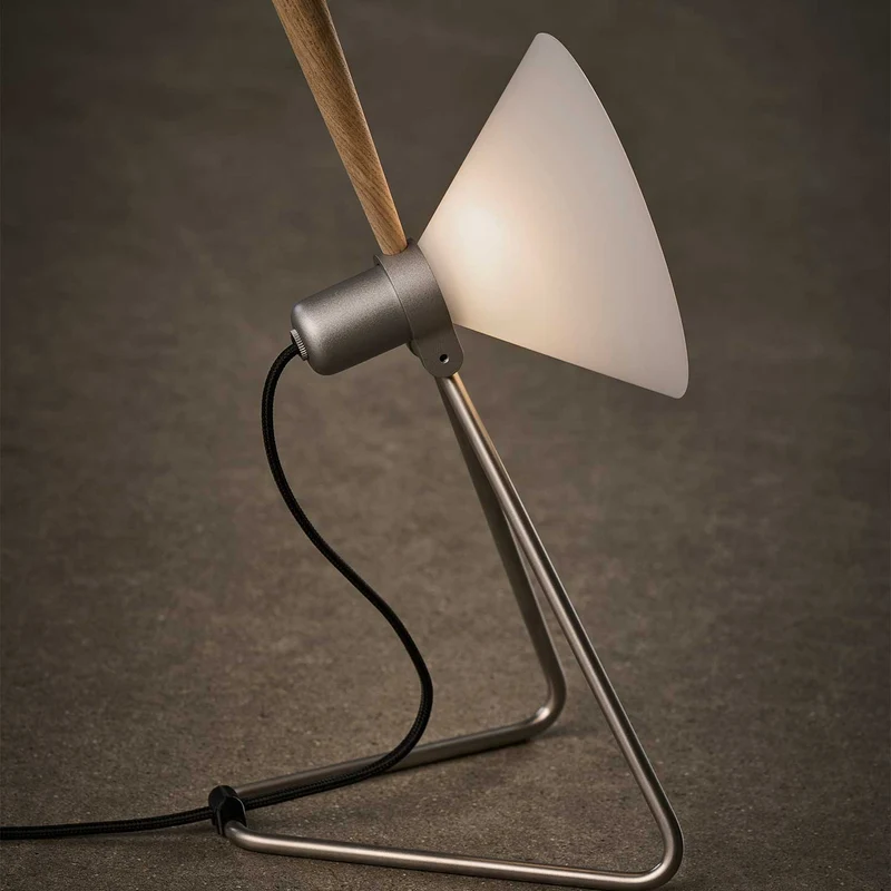 Model 356 Spot - Lampe à poser en acier, ABS et chêne, style industriel