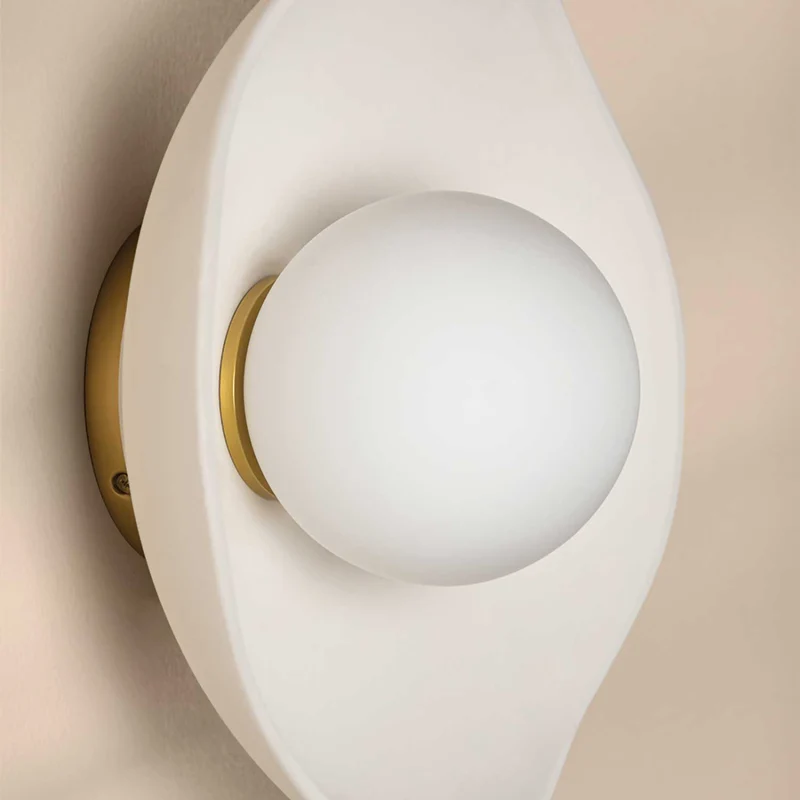 Bacia - Applique murale en céramique et verre opalin, style contemporain