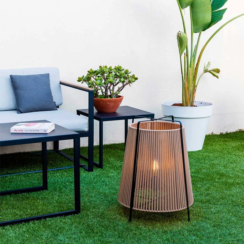 Akane - Lampe d’extérieur en acier et textile tressé, style contemporain