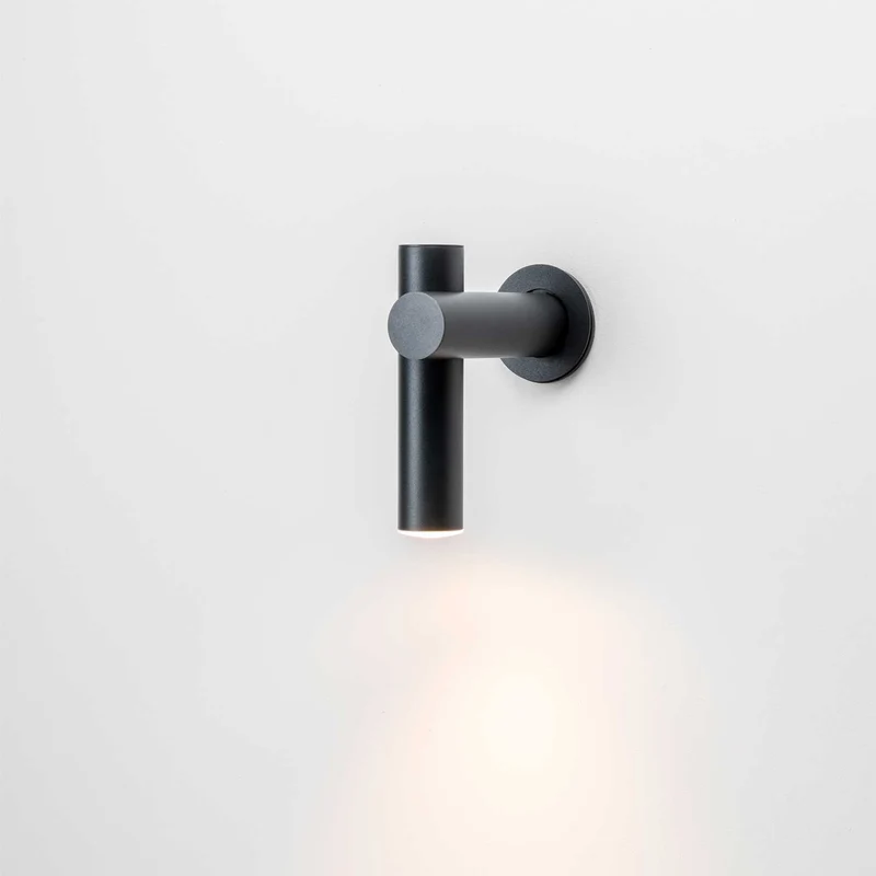 Tik - Applique murale LED IP65 en acier et polyéthylène, style contemporain, H 15,5 cm