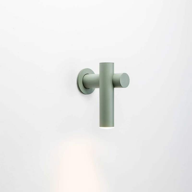 Tik - Applique murale LED IP65 en acier et polyéthylène, style contemporain, H 15,5 cm