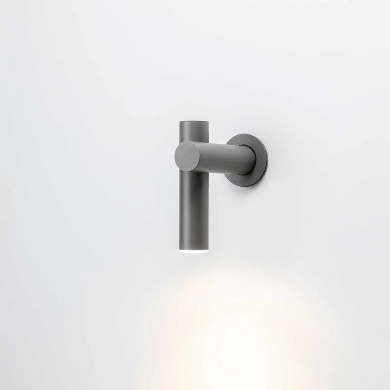 Tik - Applique murale LED IP65 en acier et polyéthylène, style contemporain, H 15,5 cm