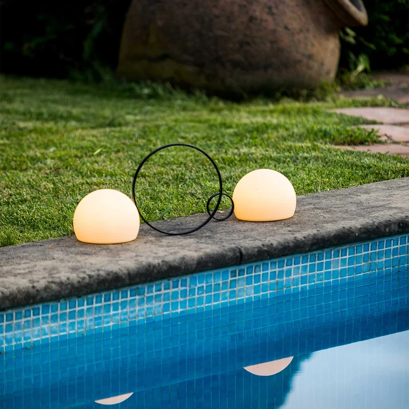 Circ - Lampe à poser sans fil LED IP67 en acier et polyéthylène, style contemporain