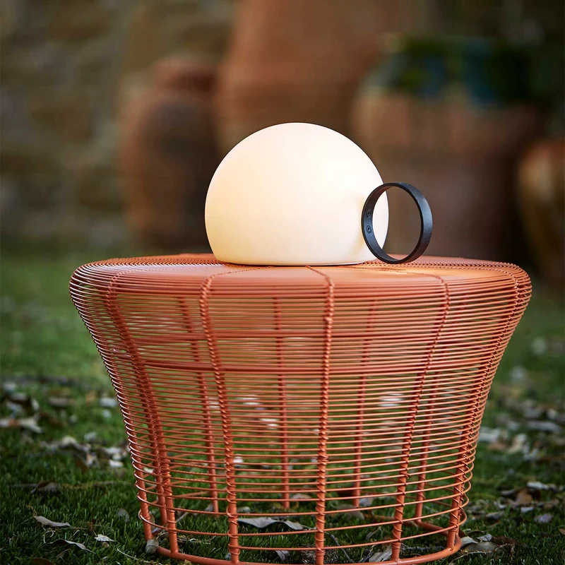 Circ - Lampe à poser sans fil LED IP67 en acier et polyéthylène, style contemporain