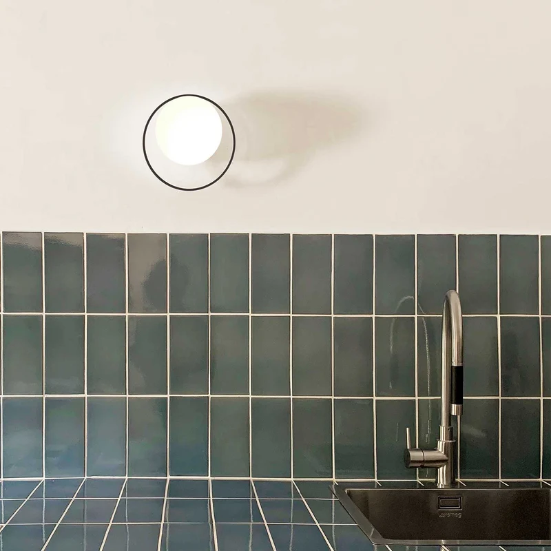 Circ - Applique murale LED en acier et verre, style art déco, Ø 22,4 cm