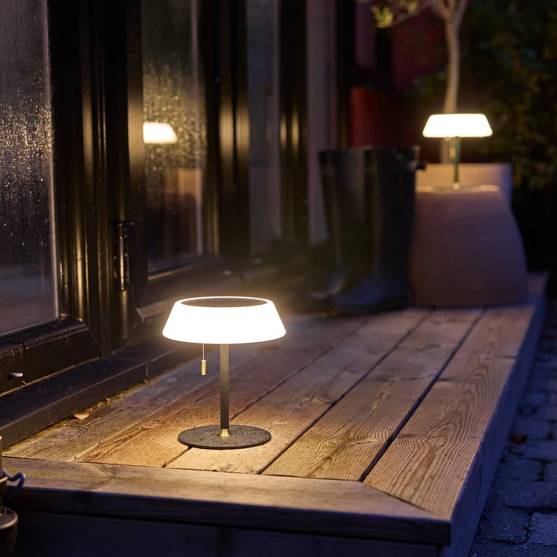 Solar - Lampe solaire LED en métal, style contemporain