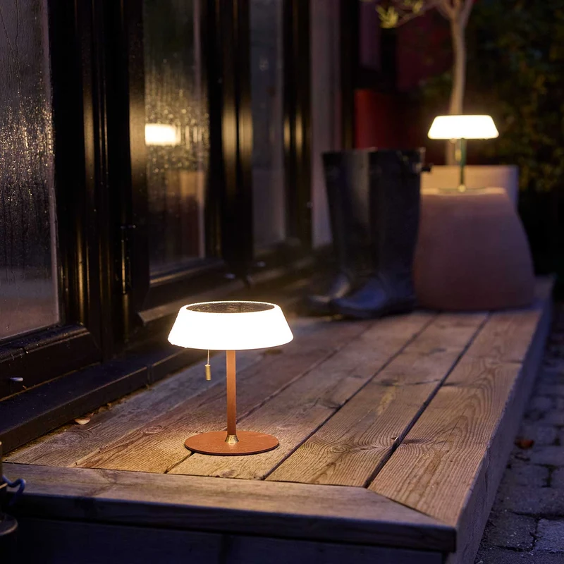Solar - Lampe solaire LED en métal, style contemporain