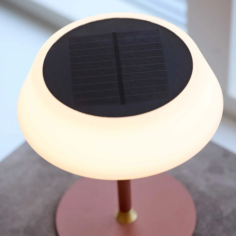 Solar - Lampe solaire LED en métal, style contemporain