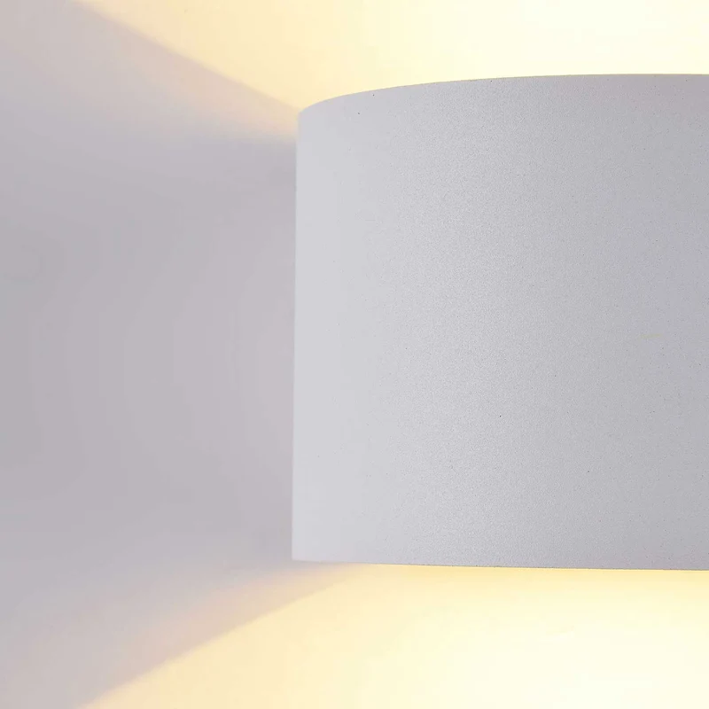 Fulton - Applique murale LED arrondie d’extérieur en acier, style contemporain
