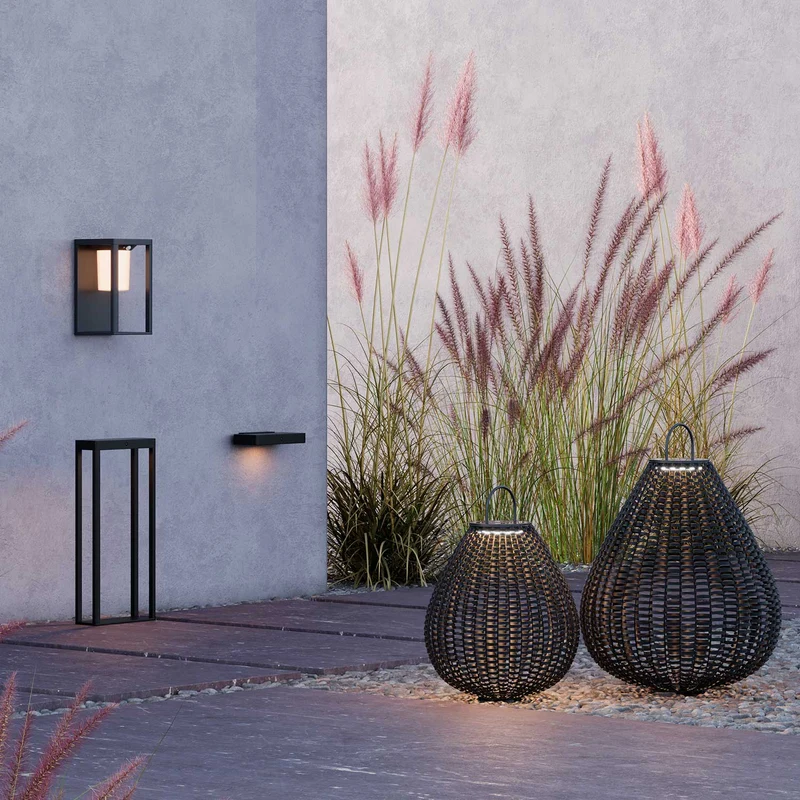 Plet - Lampe solaire LED nomade en acier, style contemporain