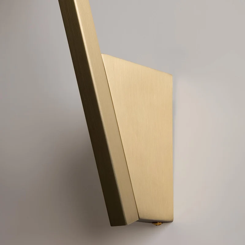 Kazimir - Applique murale inclinée en métal, style contemporain