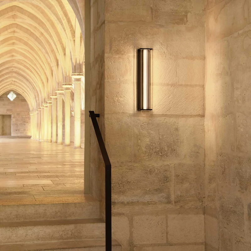 QUADRATUBE W3 - Applique murale LED en acier et plexiglas, style contemporain