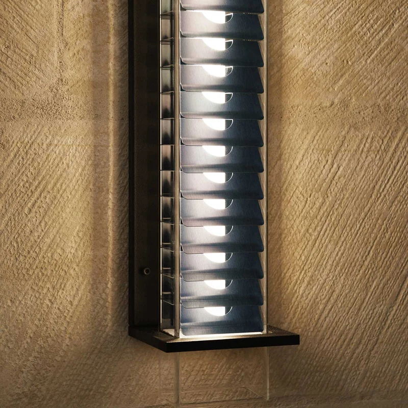 QUADRATUBE W4 - Applique murale LED en acier et plexiglas, style contemporain