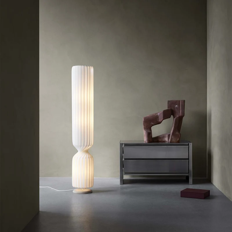 TR41 - Lampadaire en papier et bouleau, style scandinave
