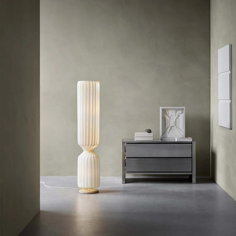 TR41 - Lampadaire en papier et bouleau, style scandinave