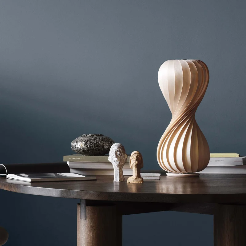 TR7 - Lampe à poser en bois de bouleau, style japandi