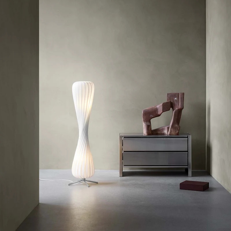 TR7 - Lampadaire en bouleau ou ABS, style scandinave