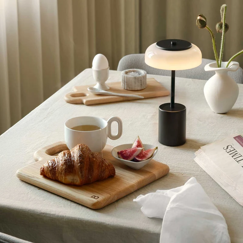 BLOSSI - Lampe à poser portable rechargeable en verre soufflé et acier, style Art déco