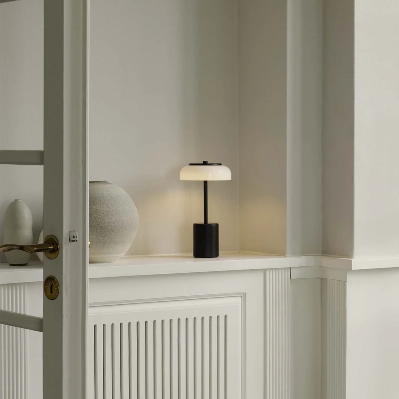 BLOSSI - Lampe à poser portable rechargeable en verre soufflé et acier, style Art déco