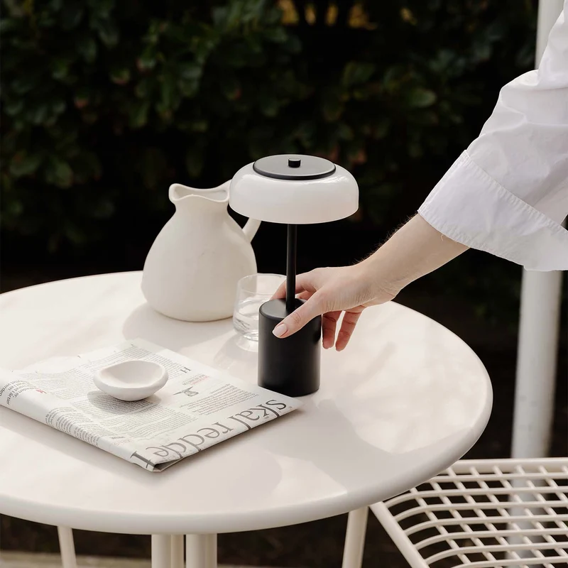 BLOSSI - Lampe à poser portable rechargeable en verre soufflé et acier, style Art déco