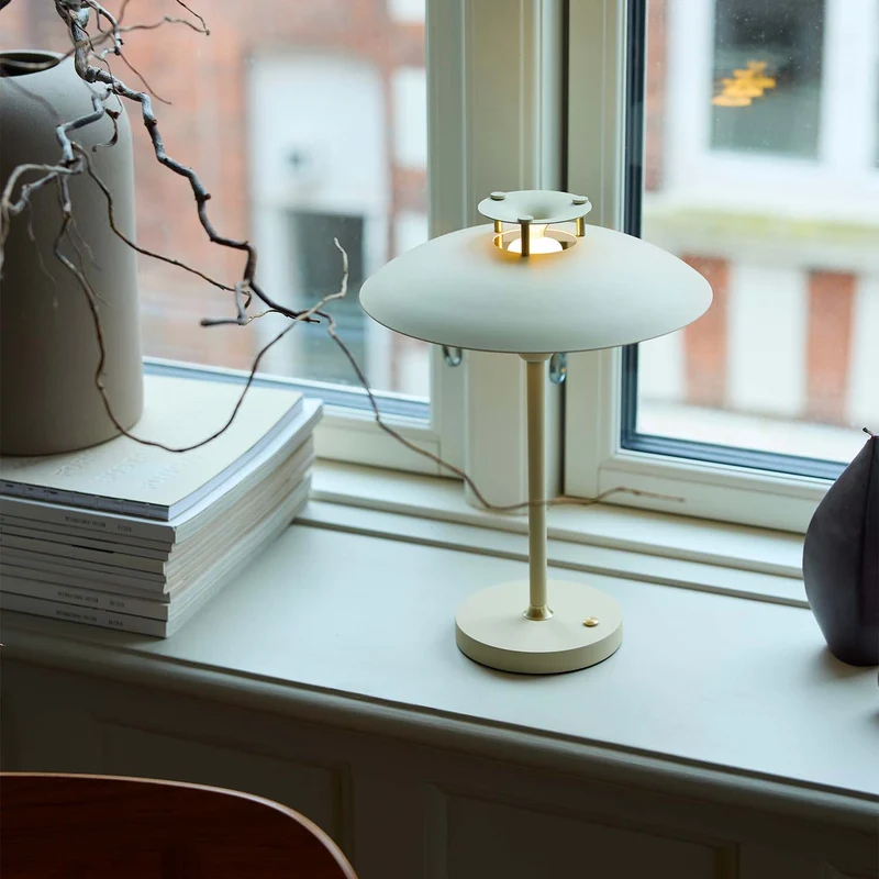 Stepp - Lampe nomade LED en métal, style vintage et industriel
