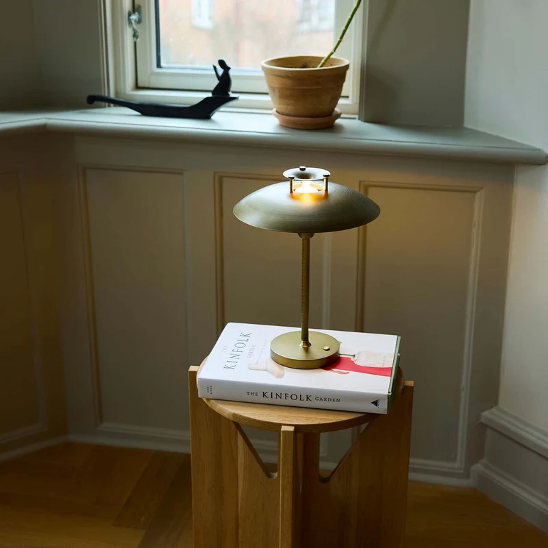 Stepp - Lampe nomade LED en métal, style vintage et industriel