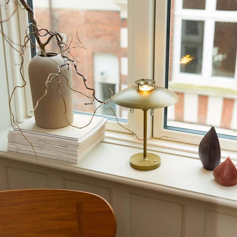 Stepp - Lampe nomade LED en métal, style vintage et industriel