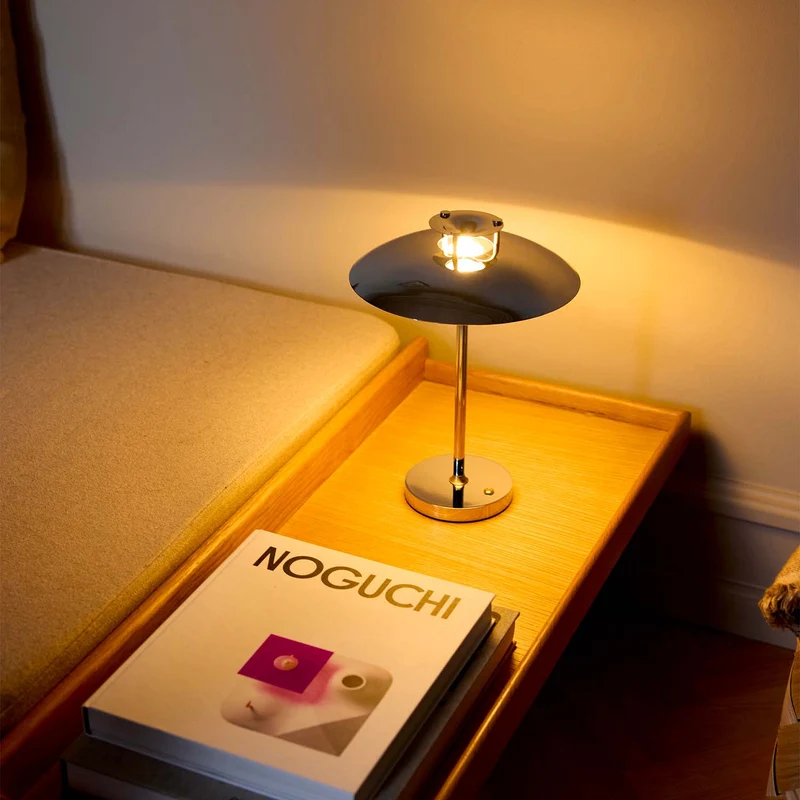 Stepp - Lampe nomade LED en métal, style vintage et industriel