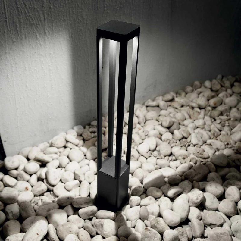 Tifone - Borne LED compacte en aluminium, style contemporain