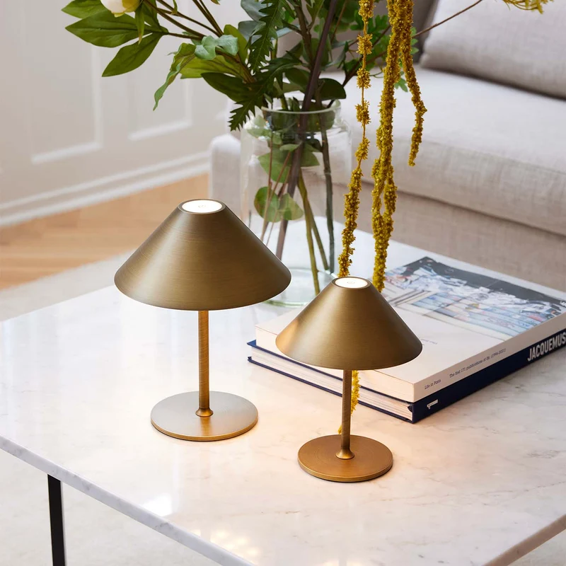 HYGGE - Lampe nomade LED en métal, style contemporain et industriel