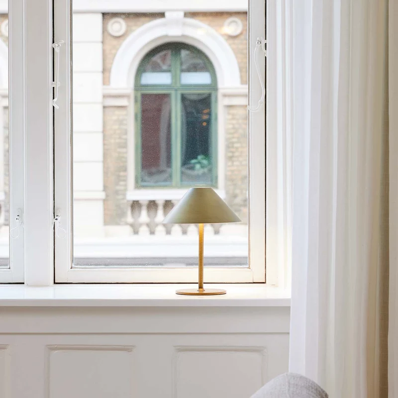 HYGGE - Lampe nomade LED en métal, style contemporain et industriel