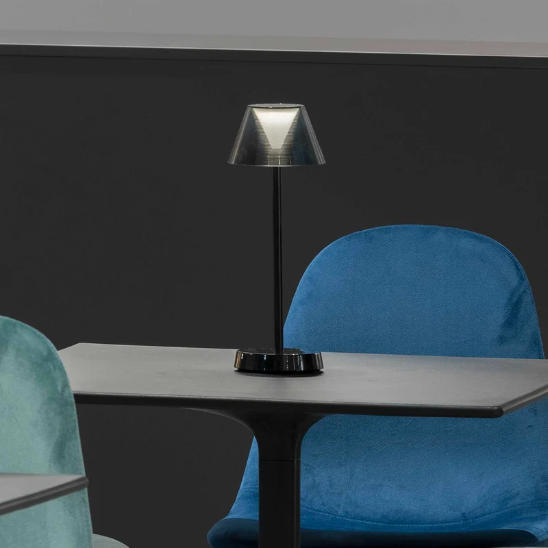 Lolita - Lampe à poser sans fil en acier, style contemporain