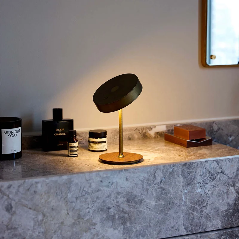 ON THE MOVE - Lampe nomade LED en métal et bois, style scandinave