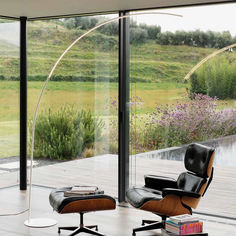 COMET - Lampadaire LED en acier, style minimaliste