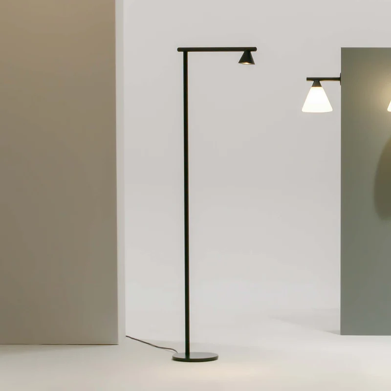 PROBE - Lampadaire LED contemporain en aluminium noir, hauteur 121 cm