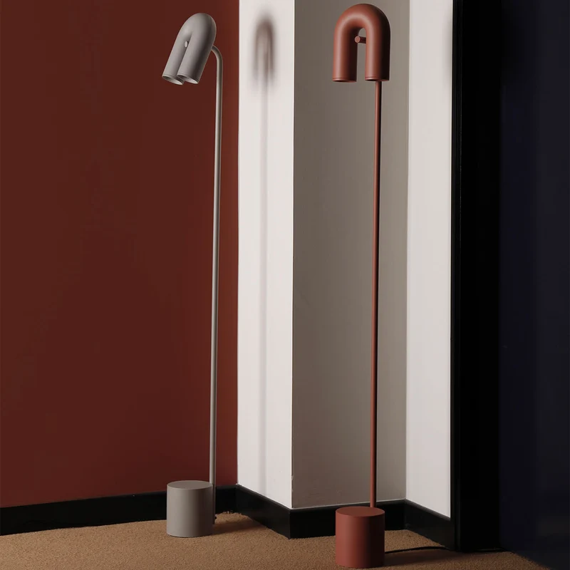 CIRKUS - Lampadaire contemporain orientable en aluminium, hauteur 130,5 cm